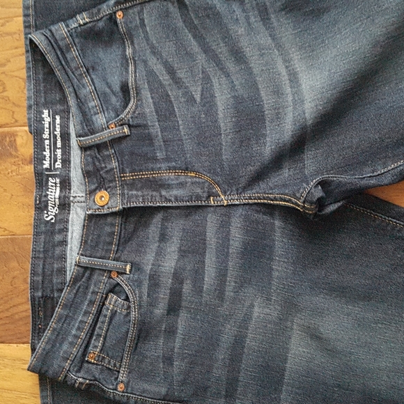 Signature by Levi Strauss Modern Straight Jean Size 10 - Picture 2 of 14